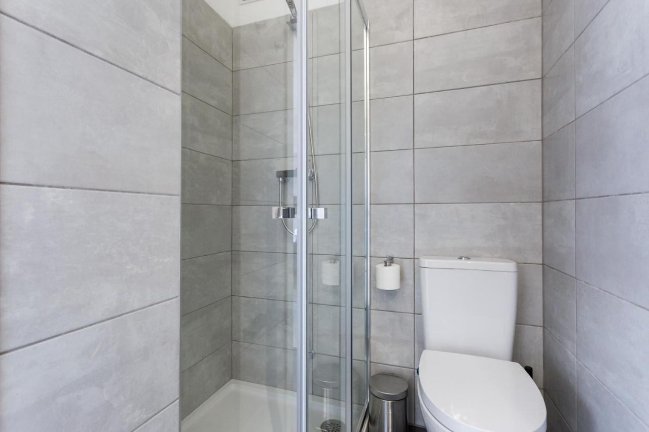 Stay On Top Apartments Lagos Luaran gambar