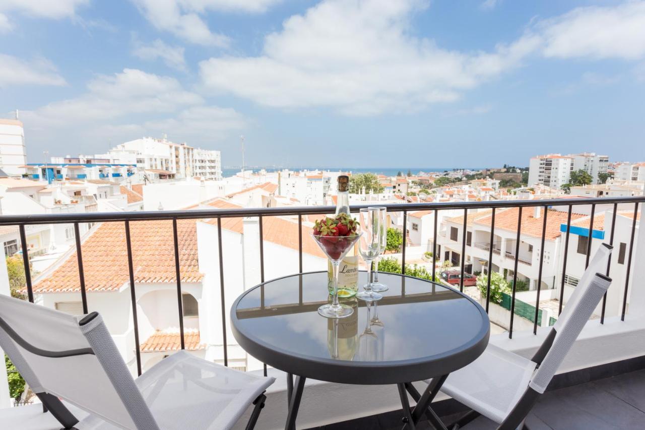 Stay On Top Apartments Lagos Luaran gambar