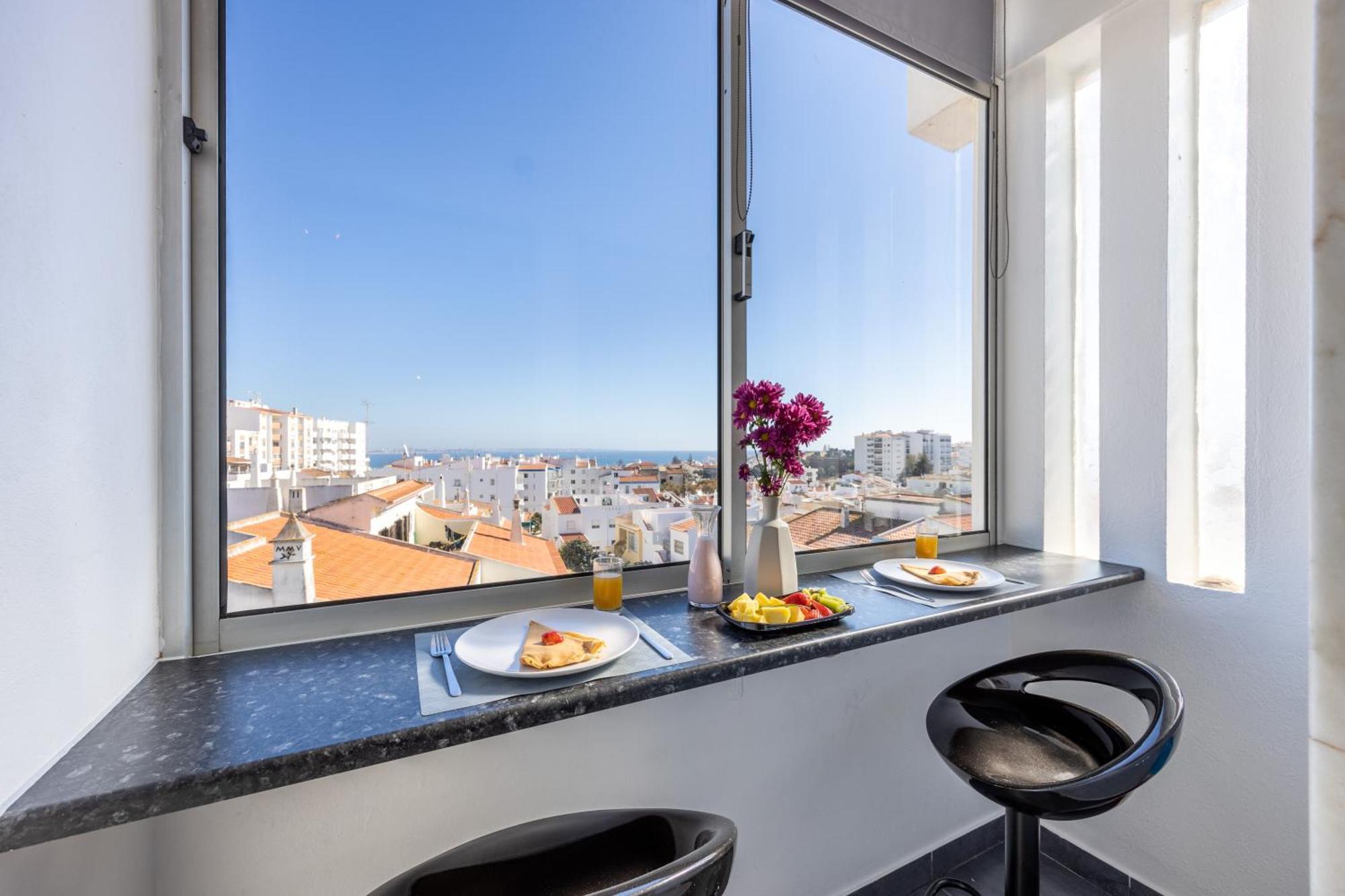 Stay On Top Apartments Lagos Luaran gambar